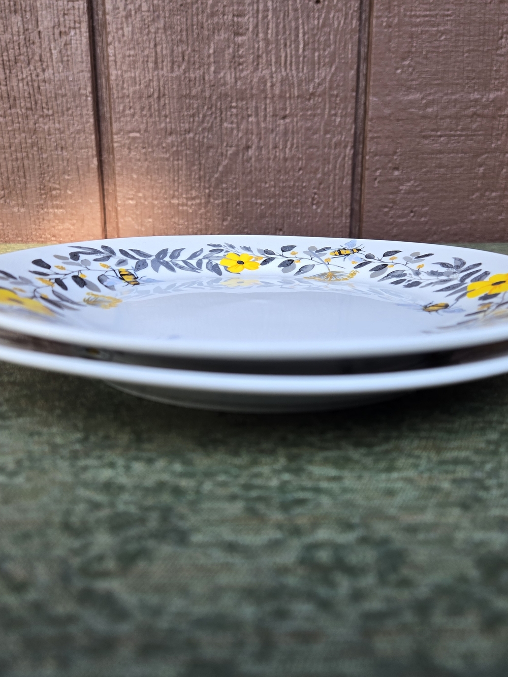 Floral & Bee Ceramic Dinner Plate - Set of 2 - Picture 8 of 8